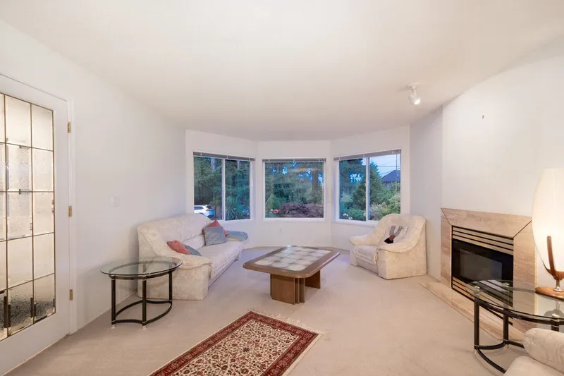 937 WESTMOUNT DRIVE - photo 4 of 25