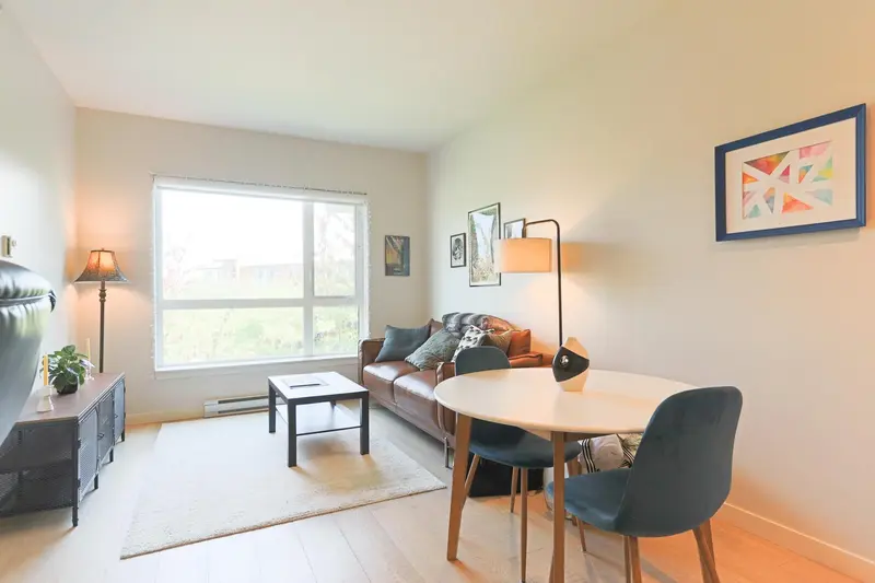 304 215 BROOKES STREET - photo 2 of 17