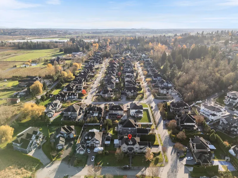 17120 85A AVENUE - photo 4 of 25