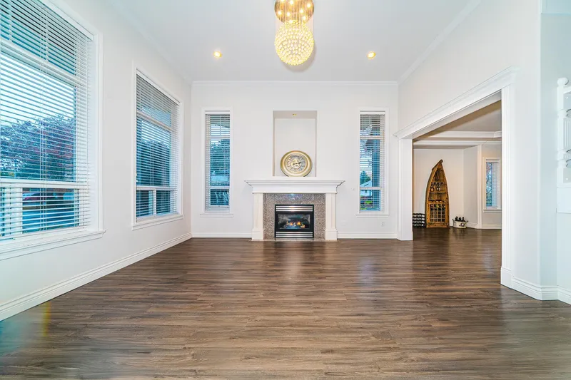 6368 189A STREET - photo 4 of 25