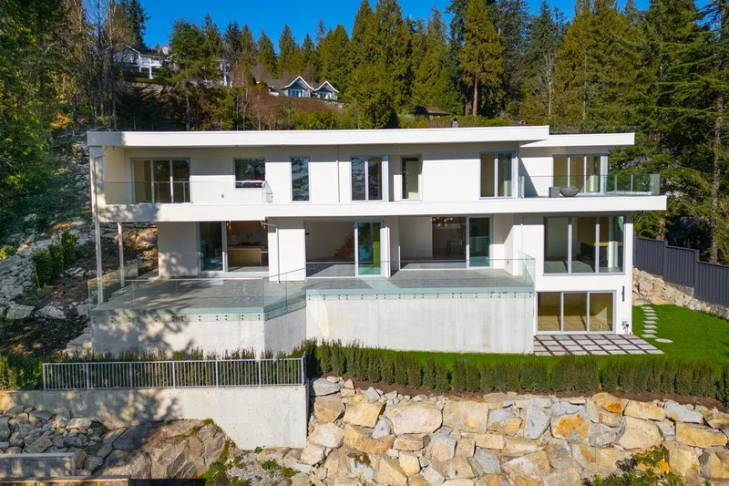 4437 PICCADILLY NORTH - photo 2 of 25