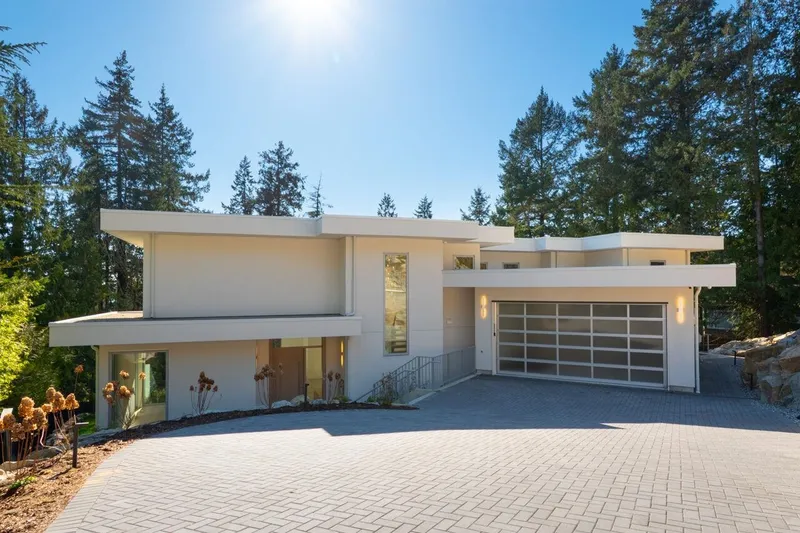 4437 PICCADILLY NORTH - photo 3 of 25