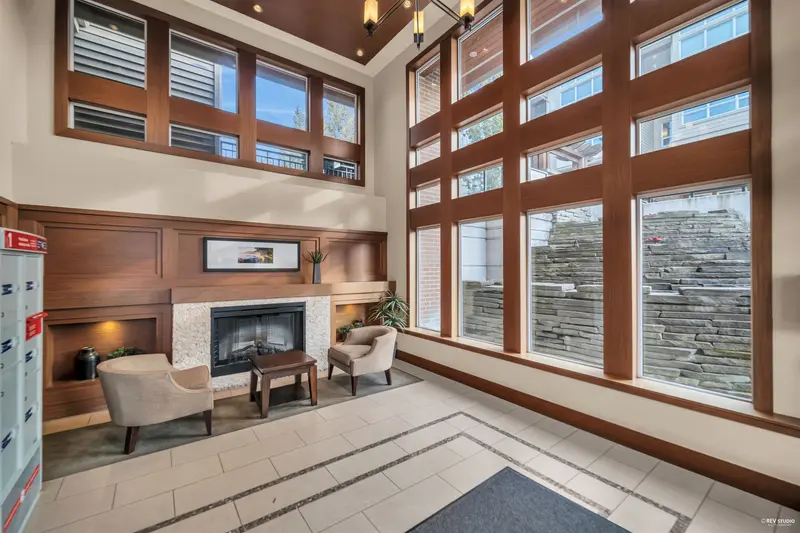 407 6800 ECKERSLEY ROAD - photo 3 of 25