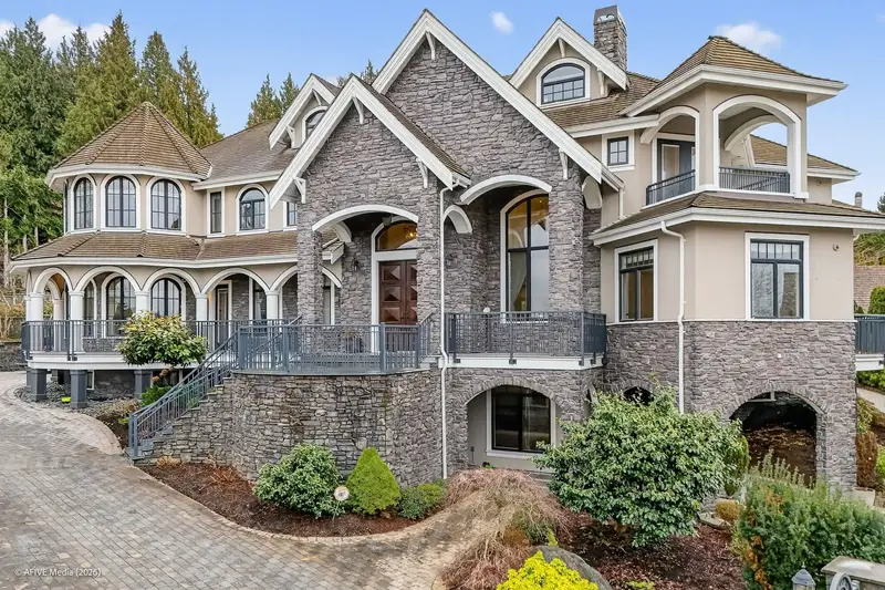 16166 30B AVENUE - photo 2 of 25