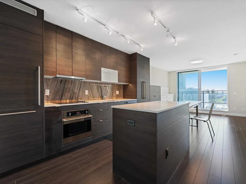 1101 13398 104 AVENUE - photo 1 of 25