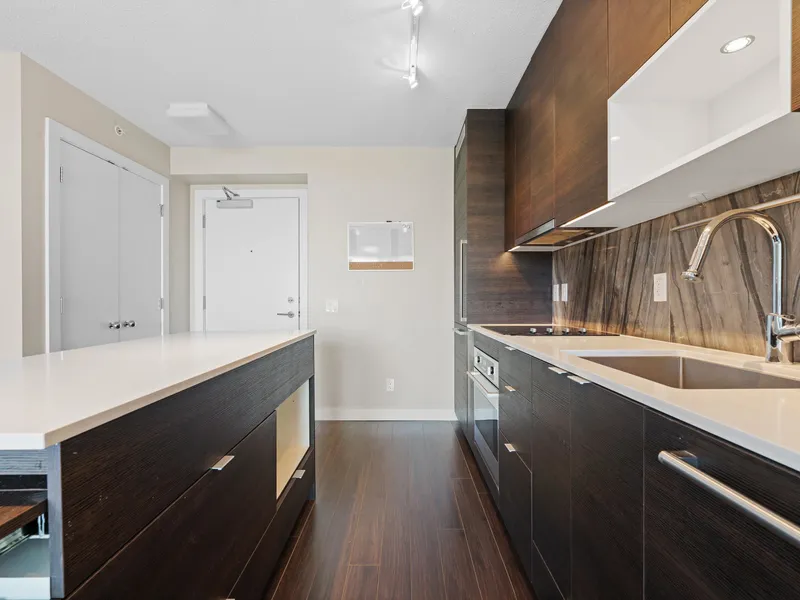 1101 13398 104 AVENUE - photo 4 of 25