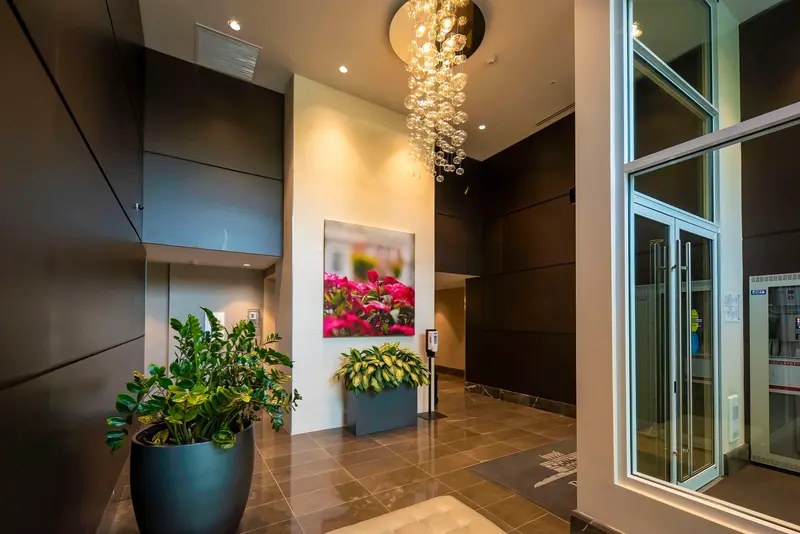 608 1561 W 57TH AVENUE - photo 2 of 21