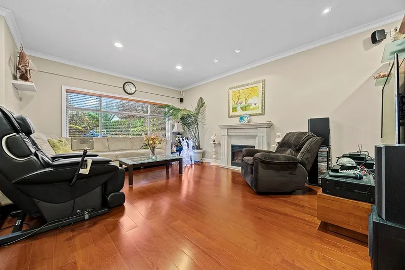 3152 LANCASTER PLACE - photo 3 of 25