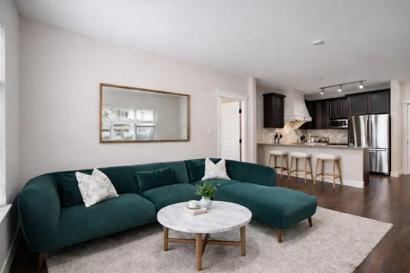 203 19530 65 AVENUE - photo 2 of 15