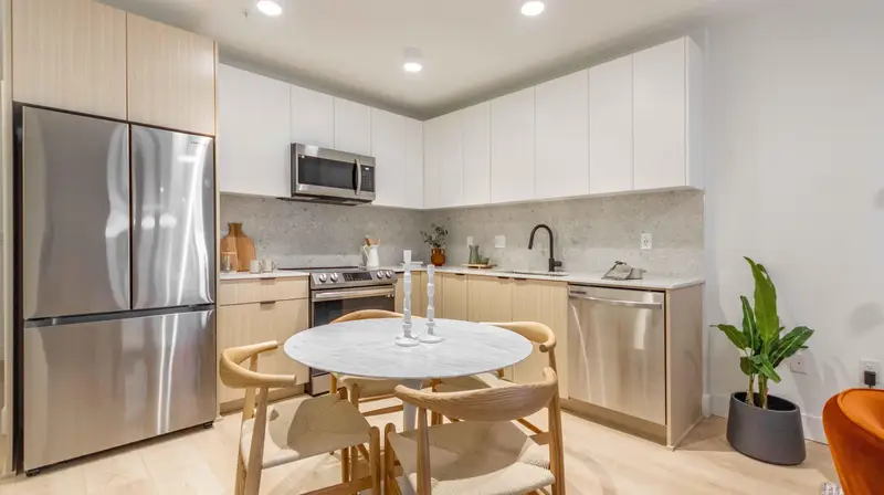 309 13455 94A AVENUE - photo 3 of 13