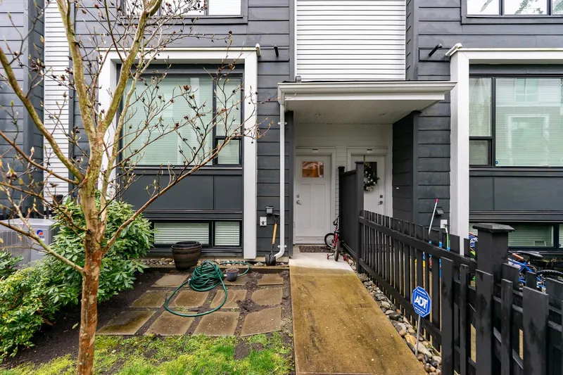 180 2277 OAK MEADOWS DRIVE - photo 1 of 25