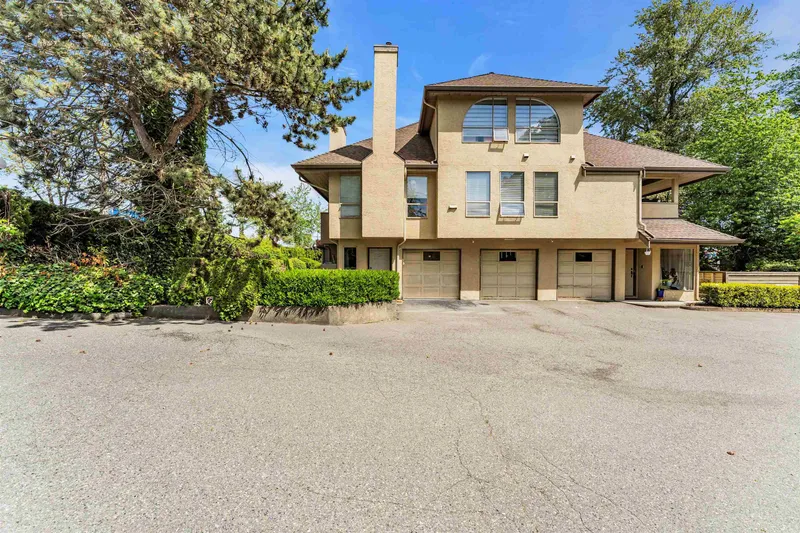 21 12172 72 AVENUE - photo 3 of 19