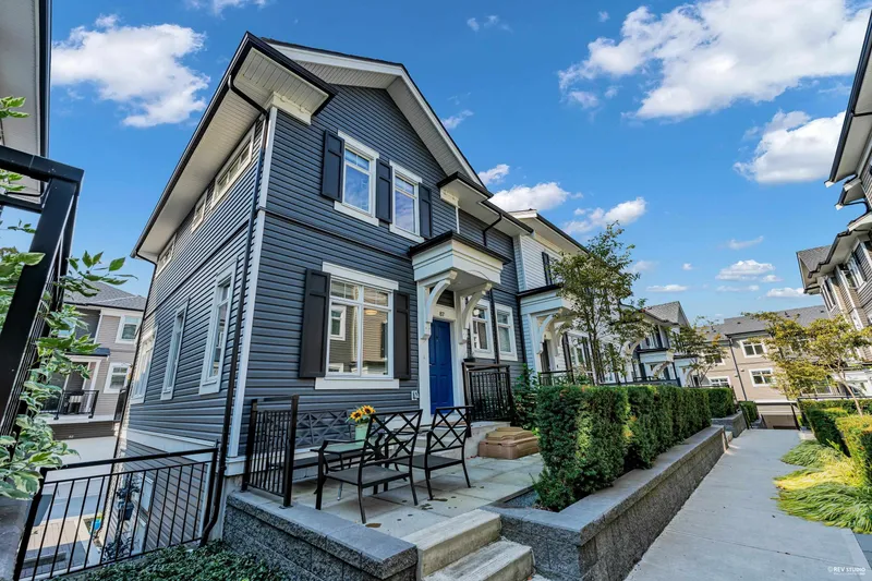 87 2070 OAK MEADOWS DRIVE - photo 2 of 25