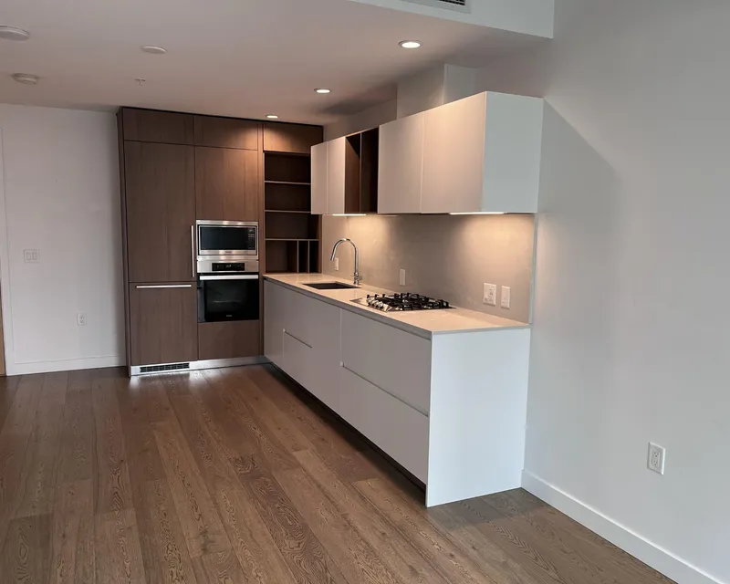 3003 6000 MCKAY AVENUE - photo 2 of 25