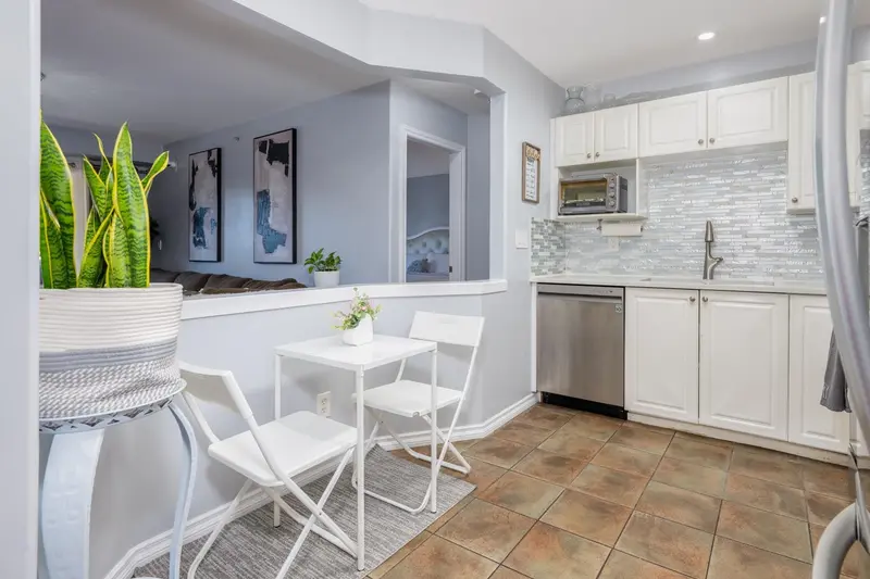 505 215 TWELFTH STREET - photo 2 of 23