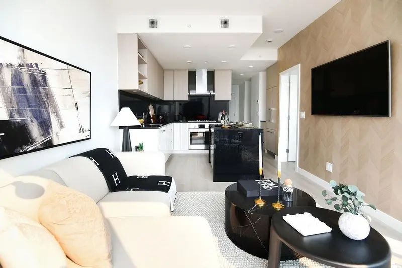 3005 4988 BENNETT STREET - photo 1 of 15