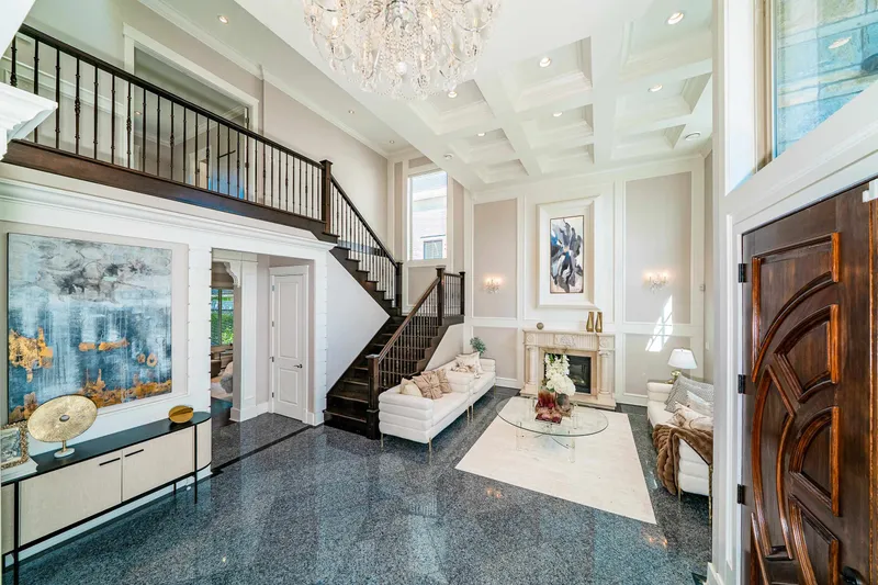 5631 CHEMAINUS DRIVE - photo 3 of 25