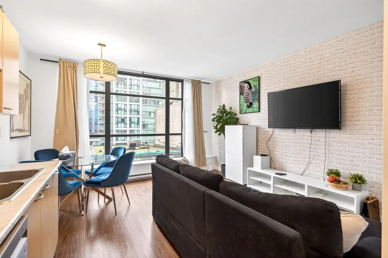 507 1249 GRANVILLE STREET - photo 4 of 25