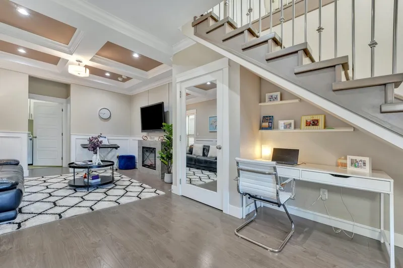 221 CAMPBELL STREET - photo 4 of 25