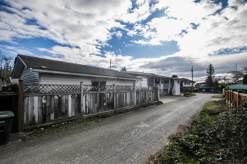 7017 KITCHENER STREET - photo 4 of 6