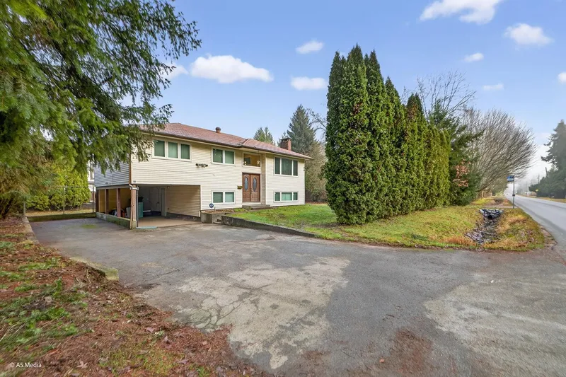 22939 128 AVENUE - photo 4 of 25