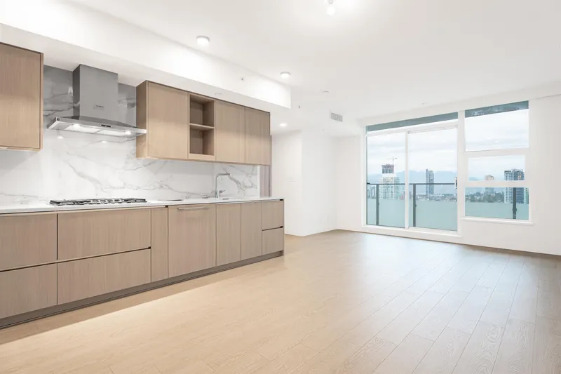 2709 13768 100 AVENUE - photo 2 of 15