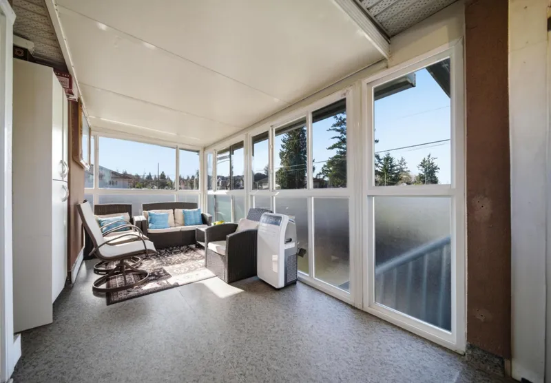 13155 110 AVENUE - photo 3 of 25