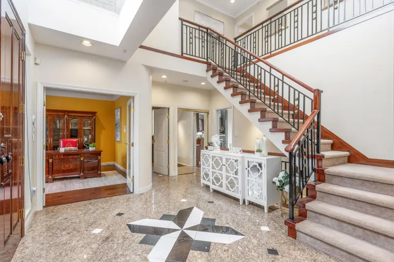 1088 W 42ND AVENUE - photo 3 of 25