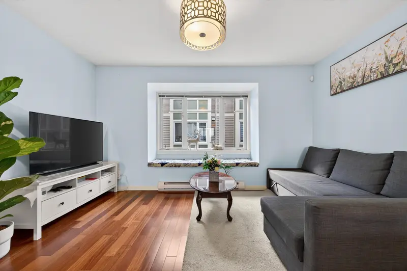 11 6498 ELGIN AVENUE - photo 3 of 25