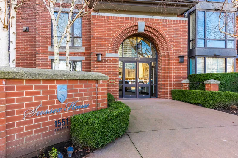 103 1551 FOSTER STREET - photo 2 of 25