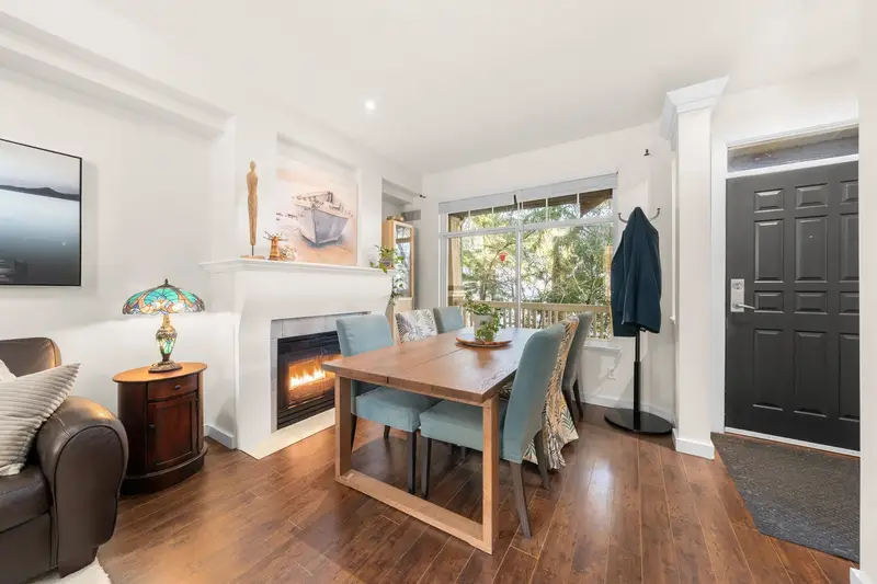 41 2678 KING GEORGE BOULEVARD - photo 1 of 25