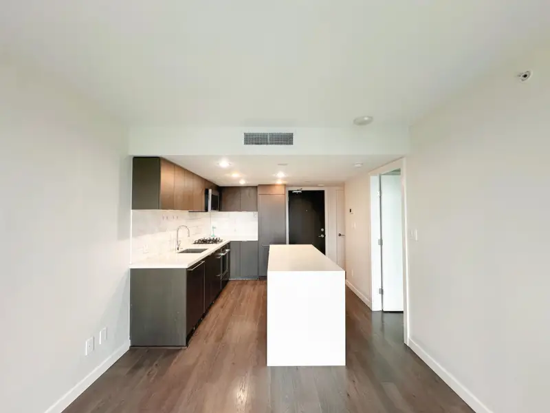 1907 8189 CAMBIE STREET - photo 1 of 7