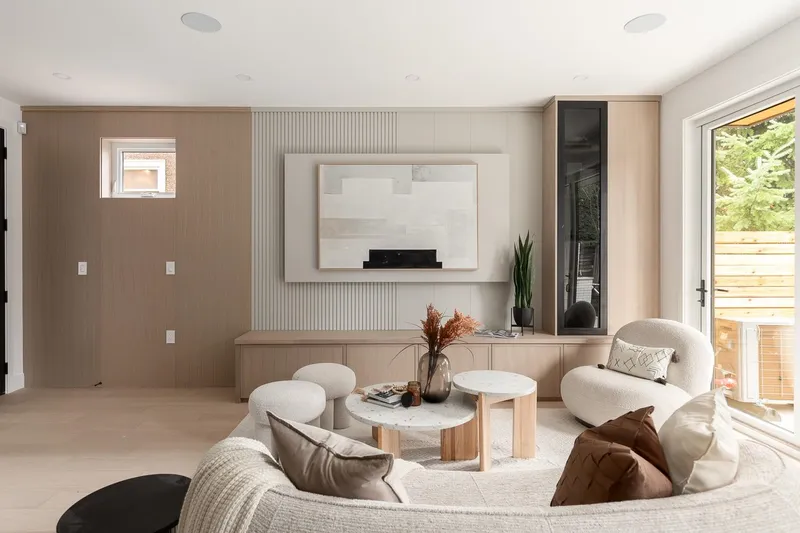 2 475 W 20TH AVENUE - photo 4 of 25