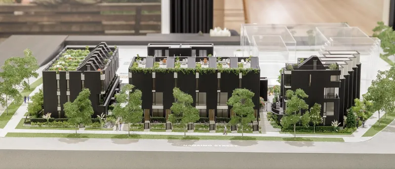 2406 E 12TH AVENUE - photo 3 of 24