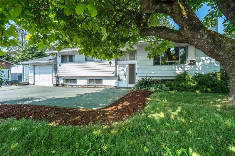 2141 WARE STREET - photo 3 of 25