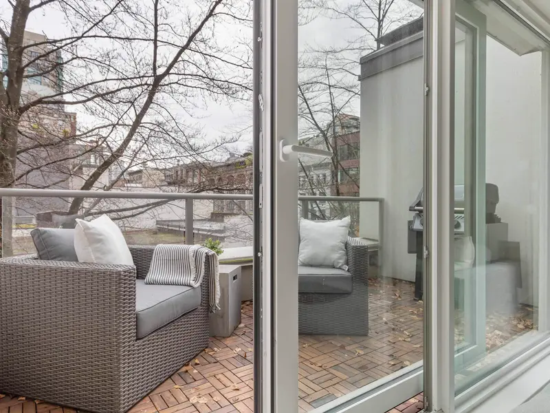 302 1323 HOMER STREET - photo 4 of 25