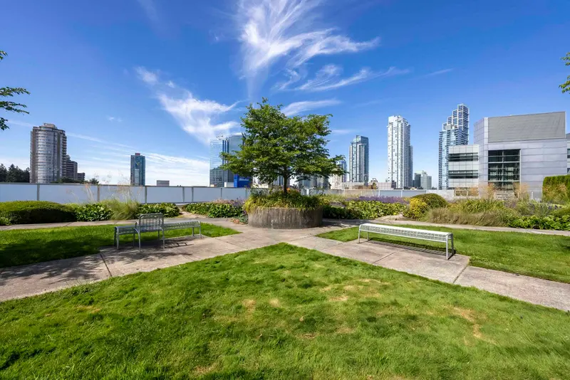 1801 4808 HAZEL STREET - photo 3 of 25