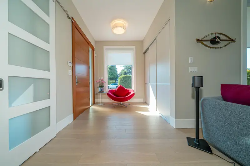 10960 ROSECROFT CRESCENT - photo 2 of 25