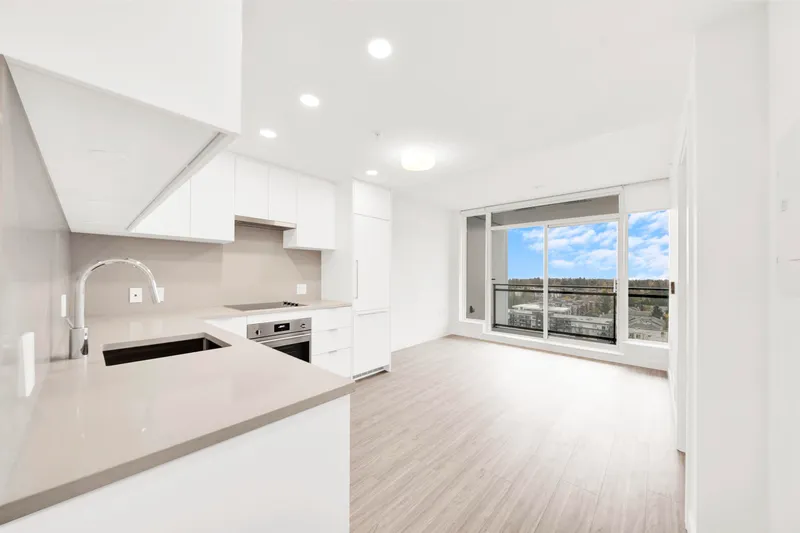 2101 13675 107A AVENUE - photo 3 of 25