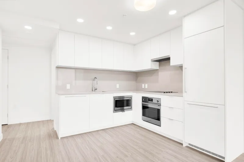 2101 13675 107A AVENUE - photo 4 of 25