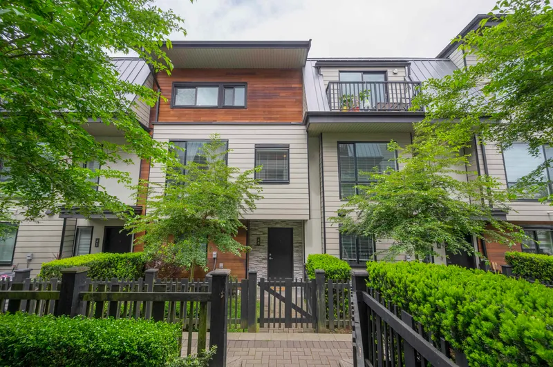 40 15688 28 AVENUE - photo 1 of 25