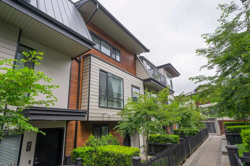 40 15688 28 AVENUE - photo 2 of 25