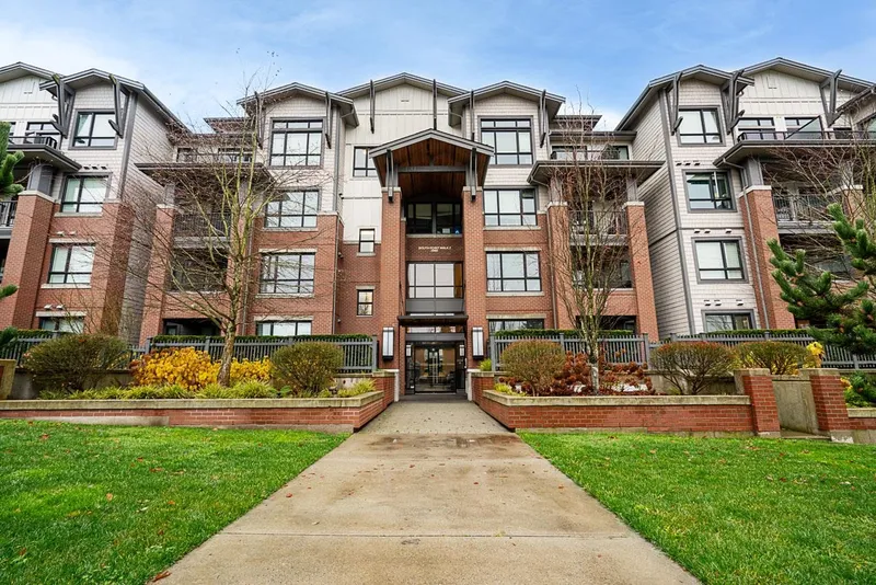 416 2960 151 STREET - photo 4 of 25