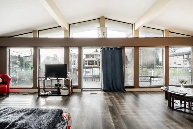 12743 114 AVENUE - photo 4 of 25