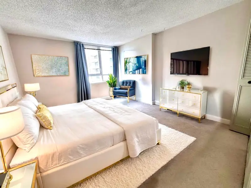 1802 5645 BARKER AVENUE - photo 4 of 16