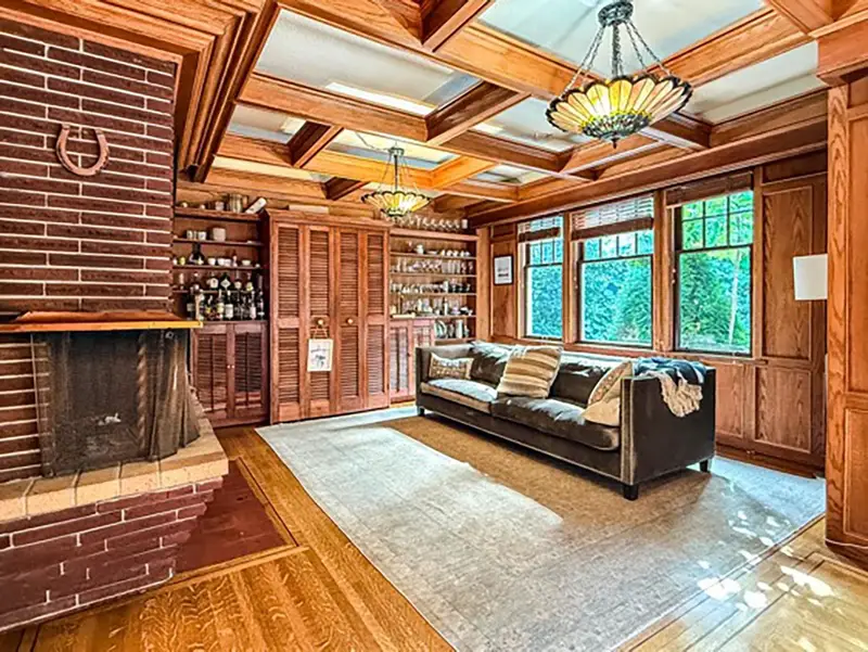 1564 W 26TH AVENUE - photo 4 of 12