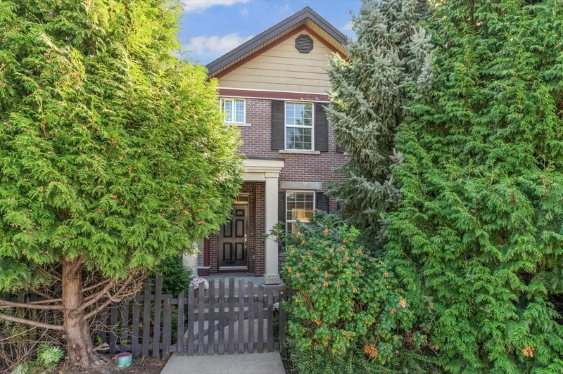 6834 208 STREET - photo 2 of 25