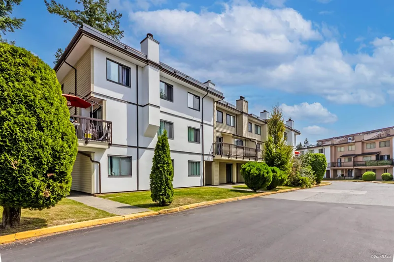 205 7162 133A STREET - photo 4 of 25