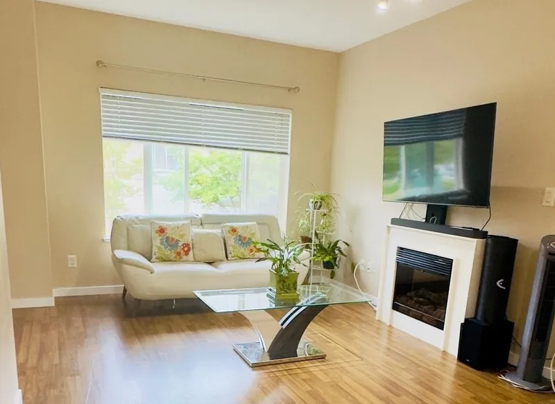 191 18701 66 AVENUE - photo 2 of 23