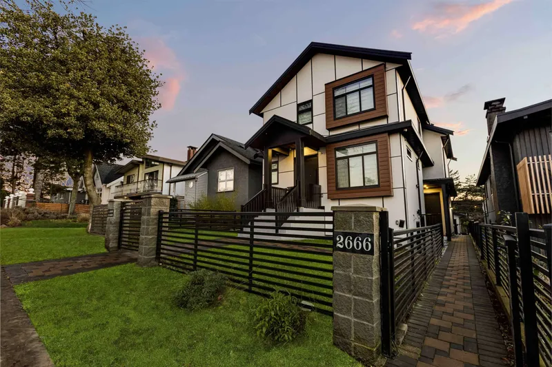 2666 E 8TH AVENUE - photo 2 of 25